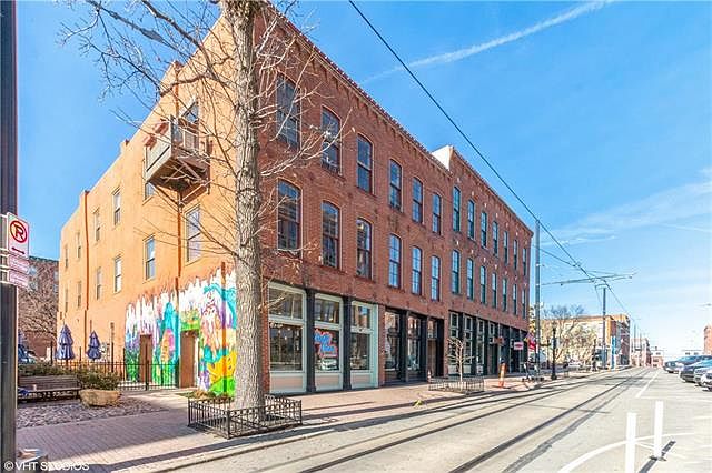 1st image of 412 Delaware St APT 201
