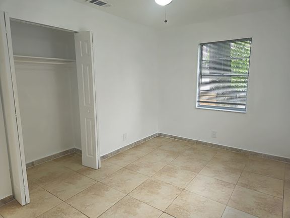 5th image of 1109 E Okaloosa Ave #A