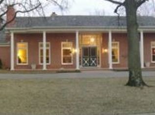 122 S Ridgecrest Rd, Wichita, KS 67218