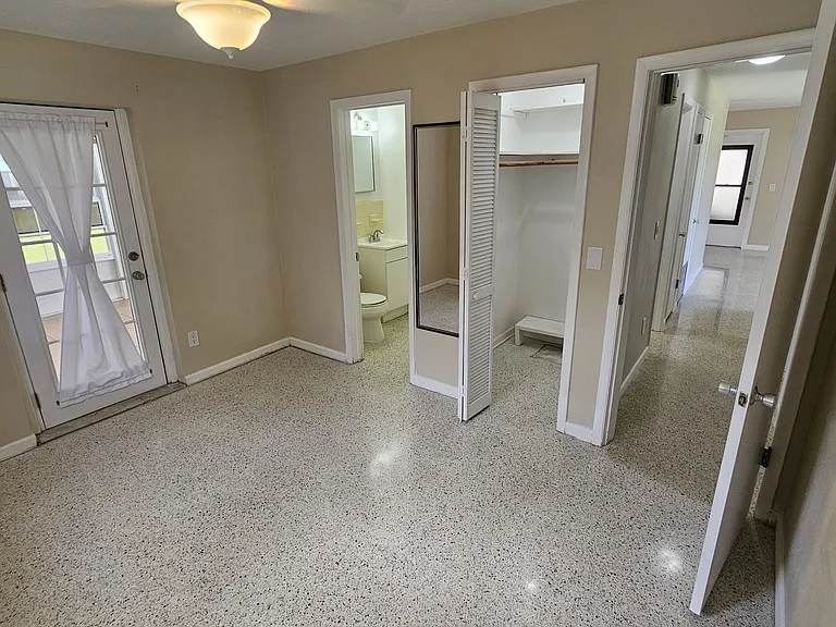 991 Barclay Dr — Photo 18