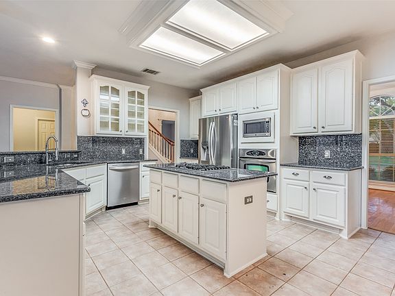 3rd image of 4424 Courtney Ln