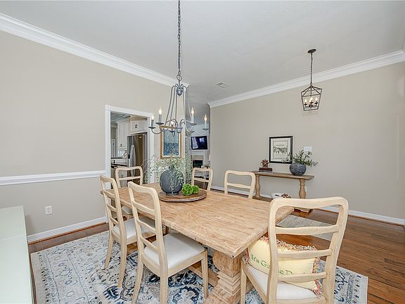 5th image of 704 Plum Hollow Dr