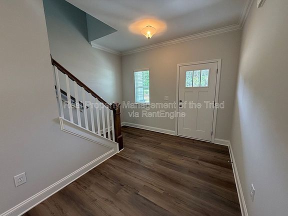 2nd image of 111 Oakdale Forest Ln