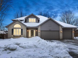 8042 Cimarron Ln, Eden Prairie, MN 55347