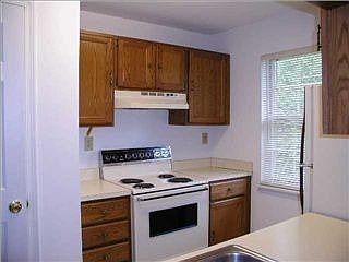 4th image of 3310 Colonial Manor Cir Unit 8A