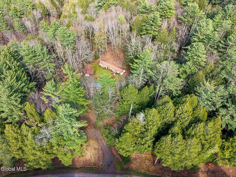 3rd image of 2284 Pumpkin Hollow Road