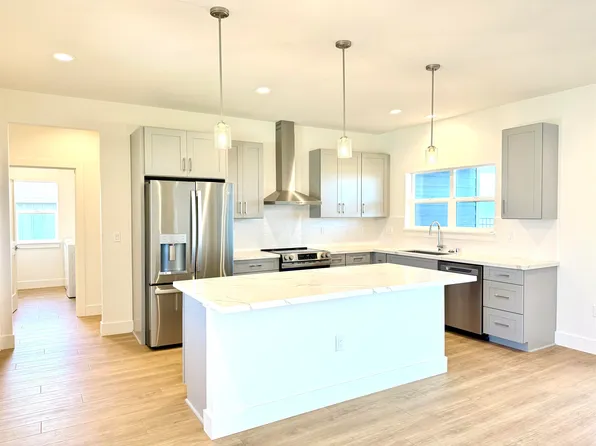 107 Maiaku St #171, Makawao, HI 96768