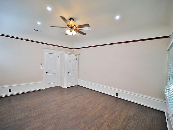 2nd image of 2217-2219 H St #3
