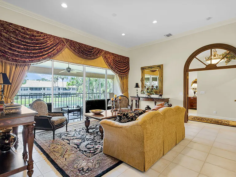 222 Legendary Cir — Photo 24