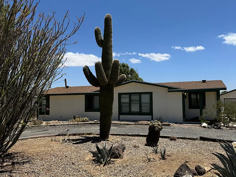 4270 N Adams St — Photo 1