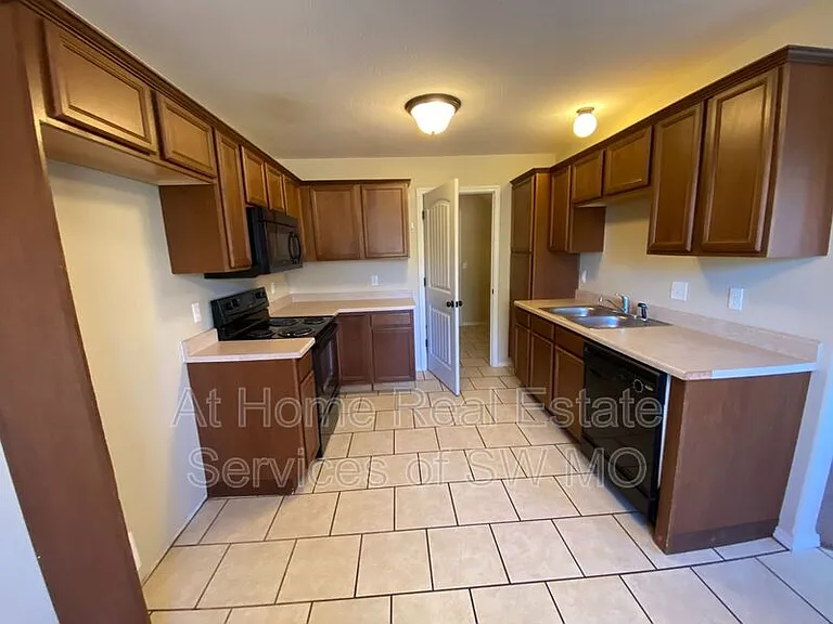 3125 W Golden Valley Ct — Photo 5