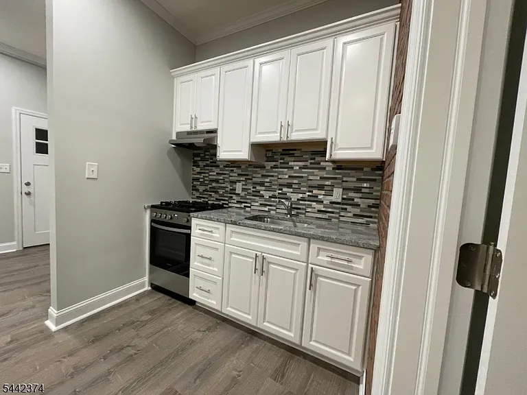 407 Brooks Blvd #A — Photo 3