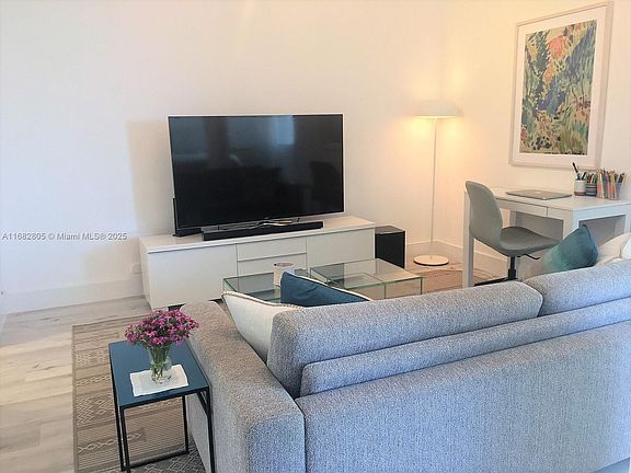 5th image of 1000 West Ave APT 1021