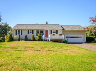 4 Pond Ridge Rd, Danbury, CT 06811