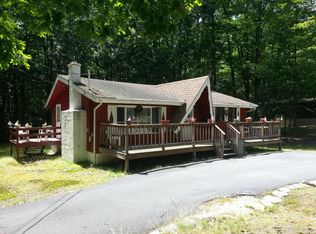 176 Oak Hill Rd, Hawley, PA 18428