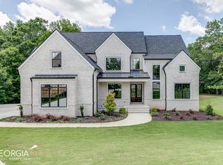 568 Versailles Dr, Auburn, GA 30011