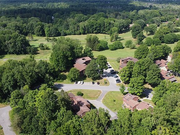 3rd image of 665 Idlewood Blvd N