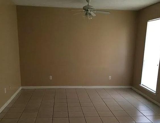 3rd image of 1408 Gramma Ct
