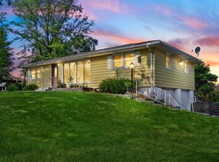 6100 Miller Rd, Cedar Rapids, IA 52411