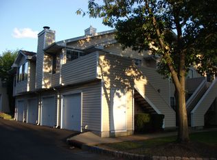 18 Fieldstone Rd, Bedminster, NJ 07921