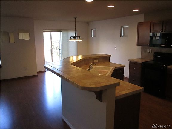 5th image of 11404 186th St E