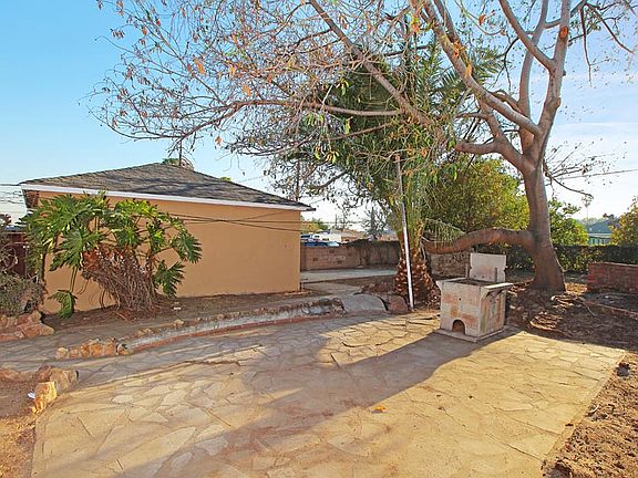 5th image of 10013 El Dorado Ave
