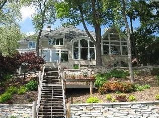 2407 W Prospect Ave, Appleton, WI 54914