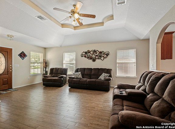 4th image of 6327 Birch Valley Dr
