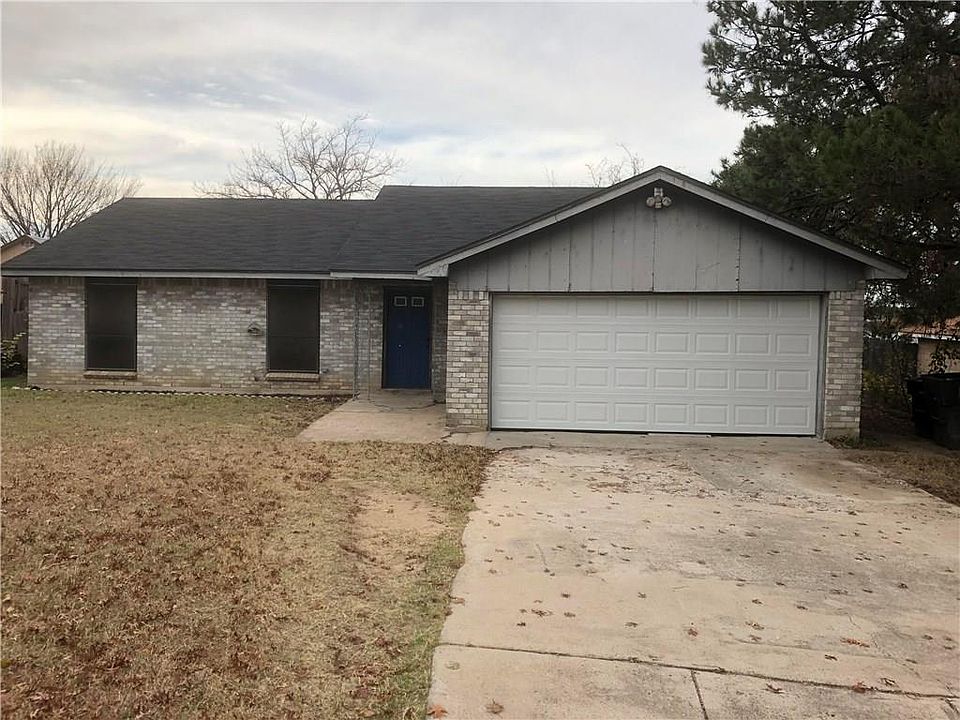 2nd image of 812 Panay Way Dr
