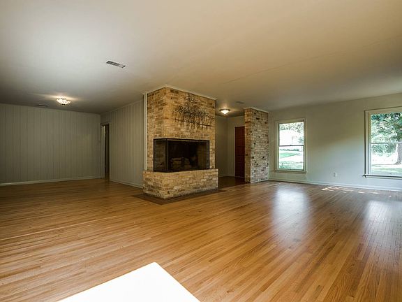 5th image of 163 Schreiner Pl