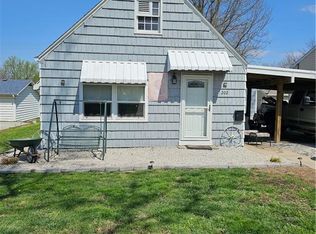 202 Iowa St, Hiawatha, KS 66434