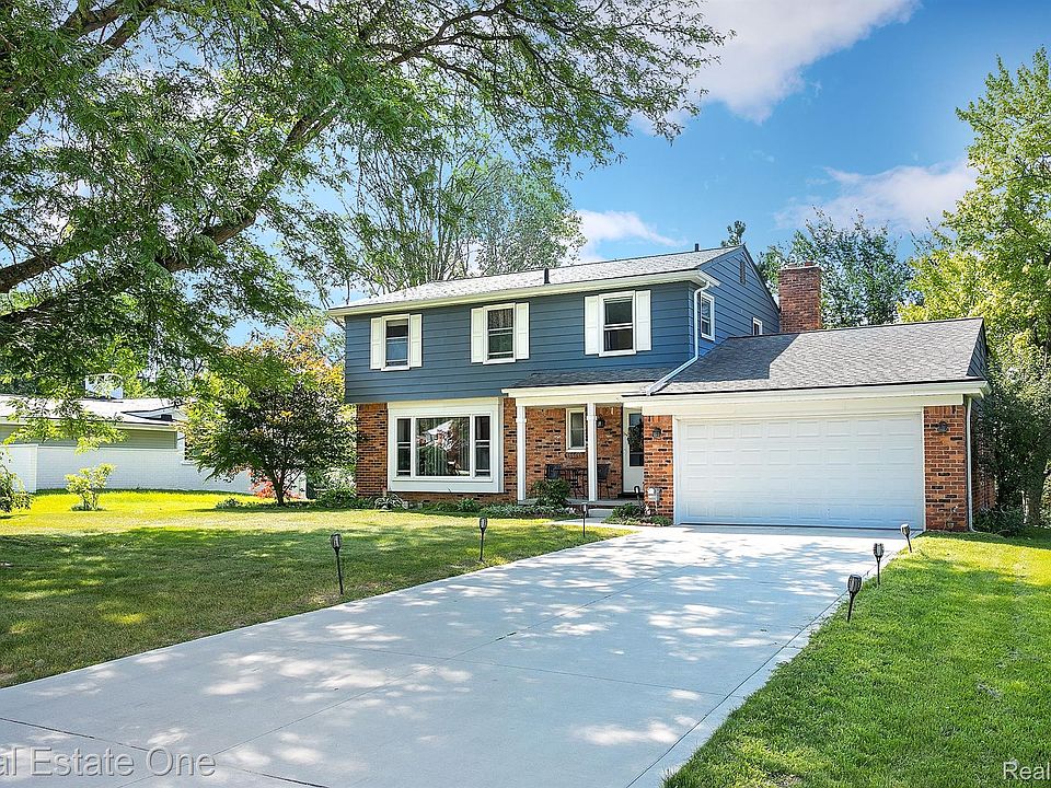 1st image of 2747 Warwick Dr