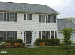 37 White Oak Dr #37, Danbury, CT 06811