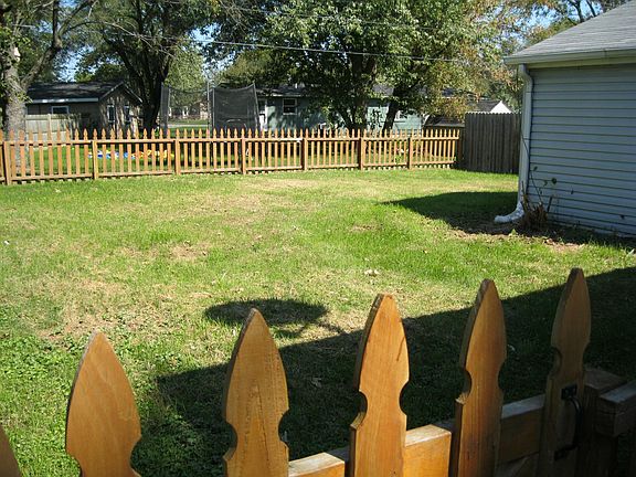 4th image of 9520 W 142nd Ave