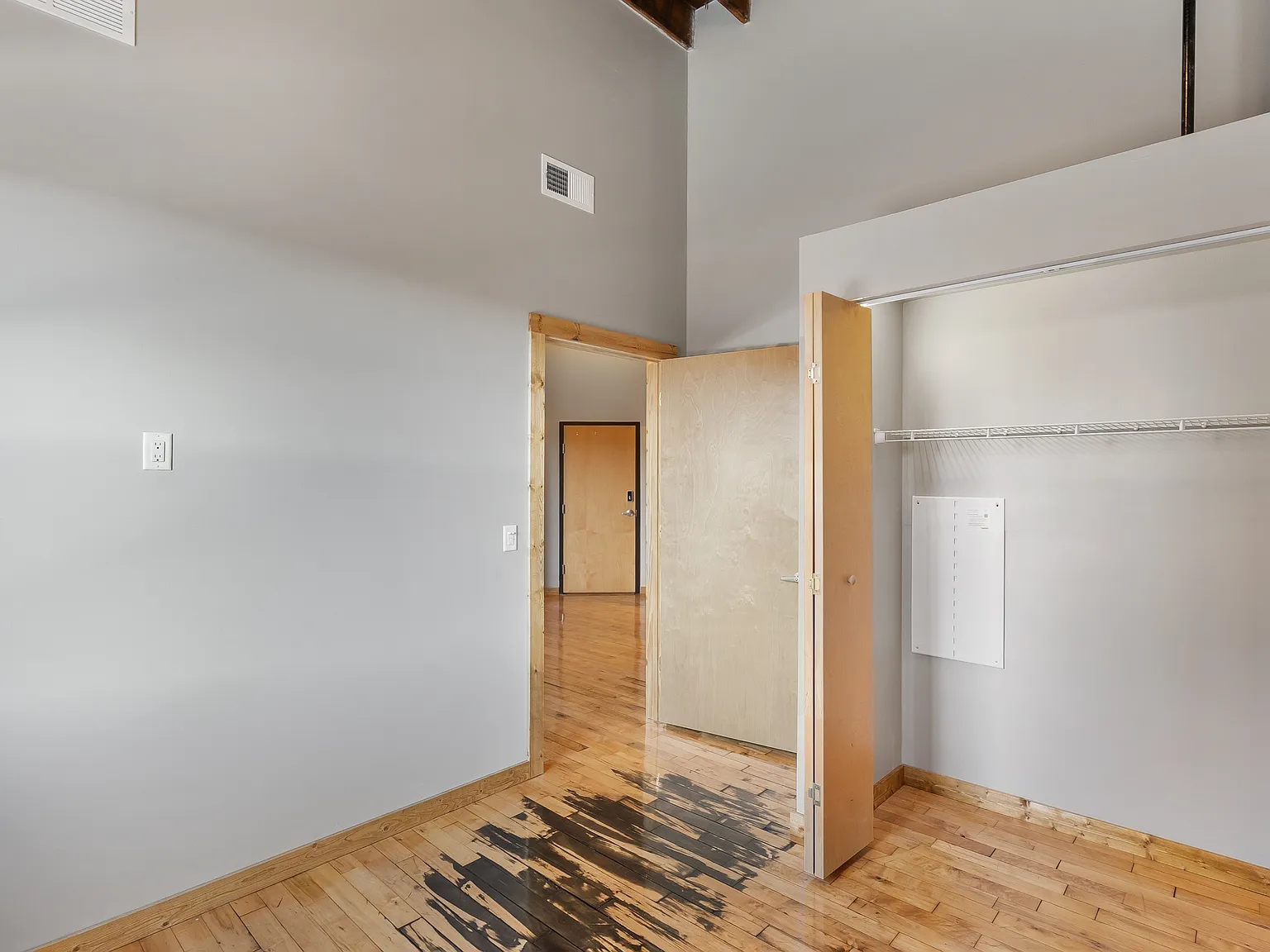 225 E 2nd St — Photo 3