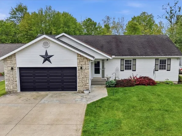 749 Country Club Dr, Howard, OH 43028