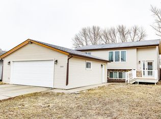 2008 5th Ave E, West Fargo, ND 58078
