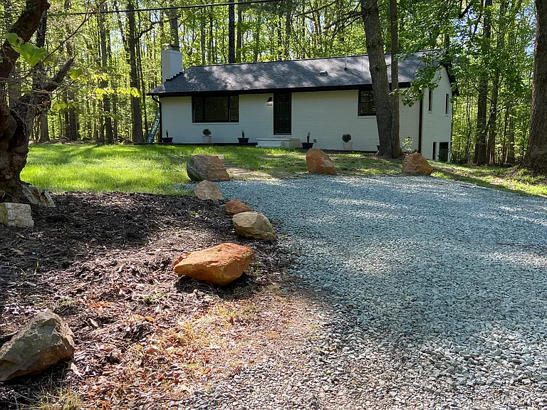 6343 Thom Rd — Photo 2