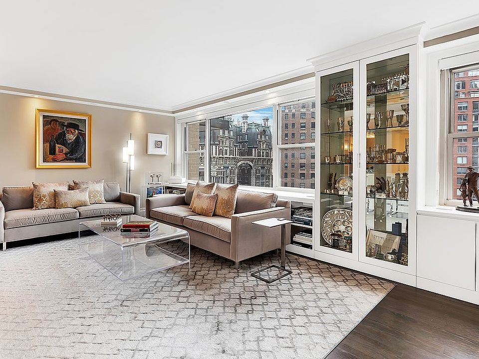 1st image of 201 W 70th St #11HI