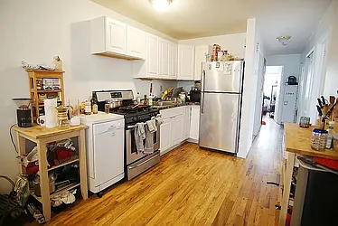370 Evergreen Avenue, #2A