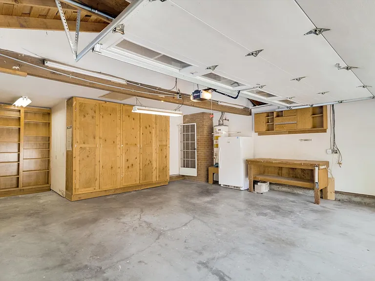 1064 Westridge Ave — Photo 38