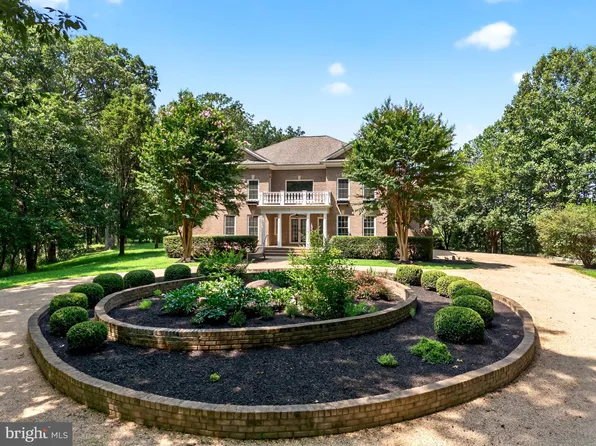 9565 Briar Ln, Delaplane, VA 20144