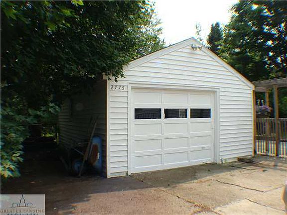 5th image of 2775 E Brentwood Ave