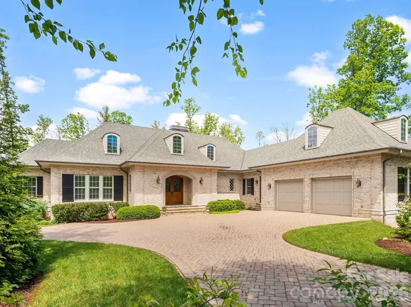 29 Stansbury Dr, Asheville, NC 28803
