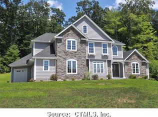 33 Stratton Farms Rd, West Suffield, CT 06093