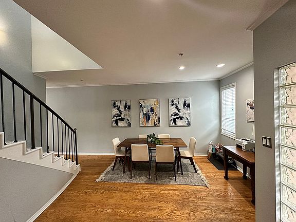 5th image of 4040 Avondale Ave APT 106