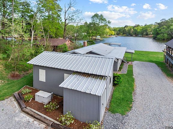 3rd image of 12857 Dogwood Rd