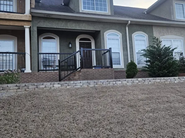 15 Harbor View Ct NE, Decatur, AL 35601