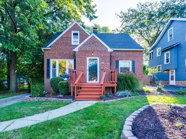 1967 E 224th St, Euclid, OH 44117