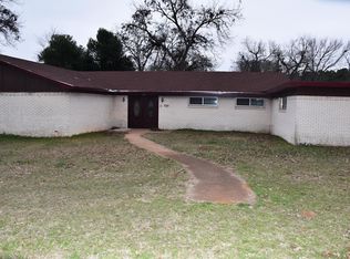 108 Sequoia Dr, Palestine, TX 75803